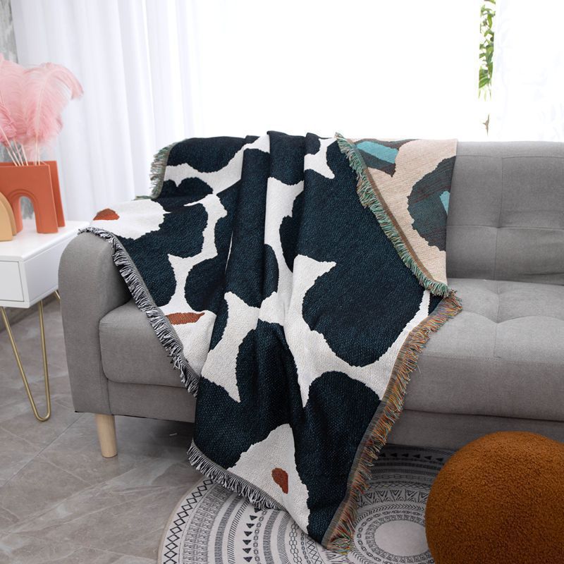 Nordic Minimalist Sofa Blanket with Poppy Design