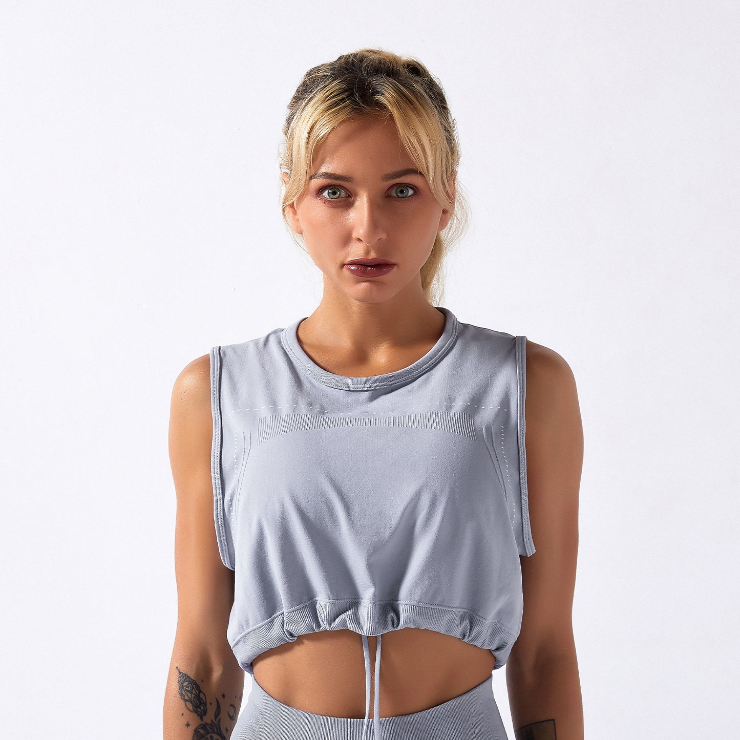 Seamless Yoga Outfit - Women's Sleeveless Top