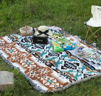 Nordic Minimalist Sofa Blanket with Poppy Design